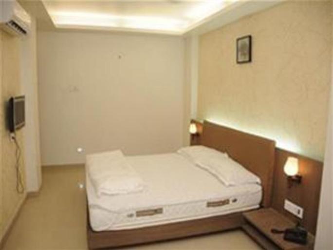 Royal Inn Ankleshwar Phòng bức ảnh