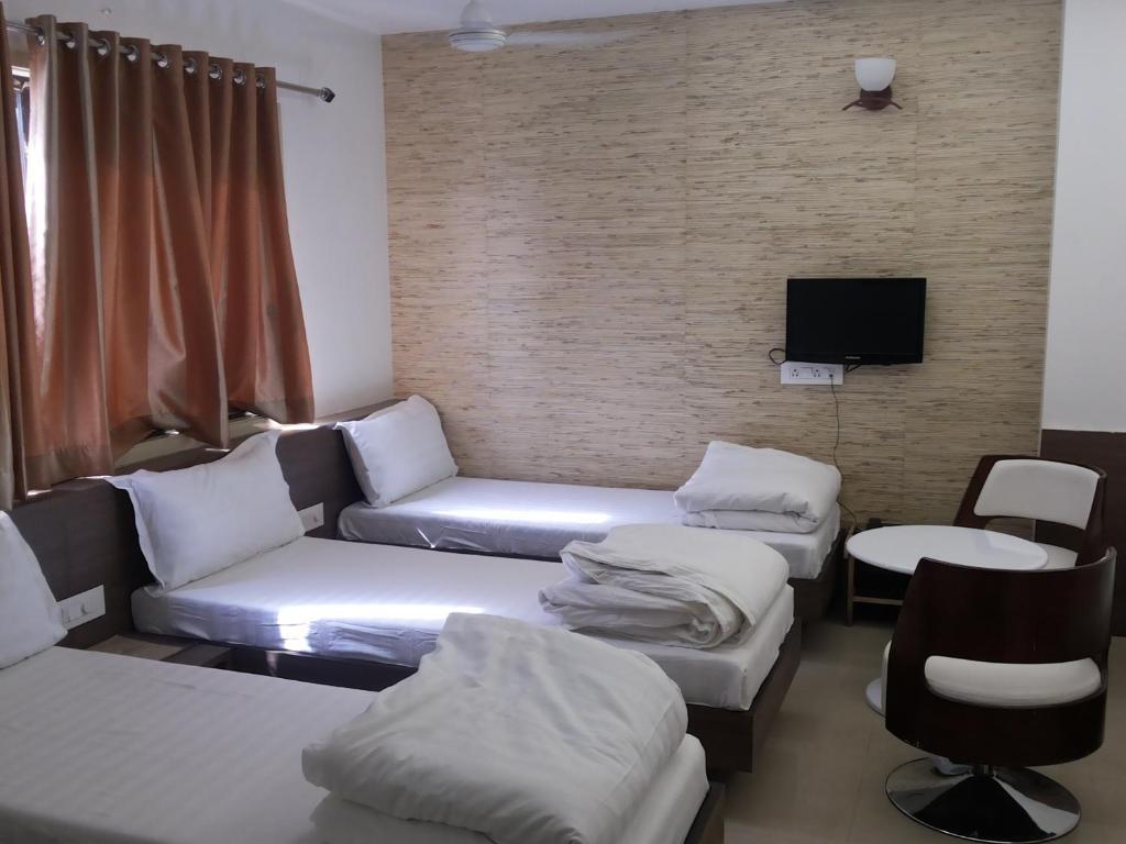 Royal Inn Ankleshwar Ngoại thất bức ảnh